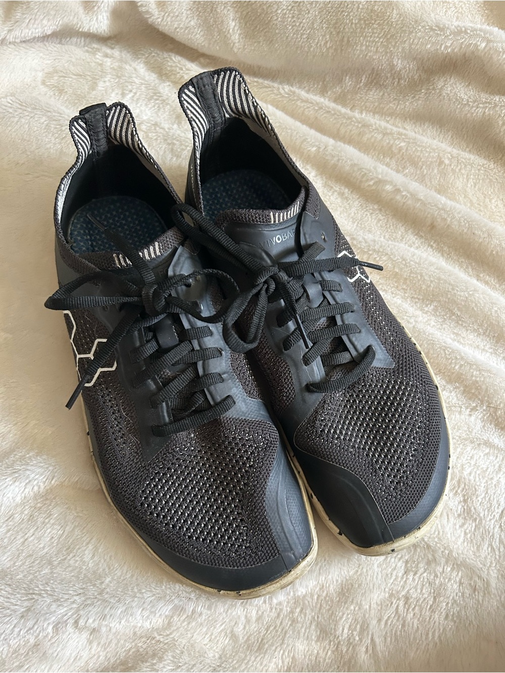 Vivobarefoot black geo racer knit men's shoes size 42 barefoot running US 9